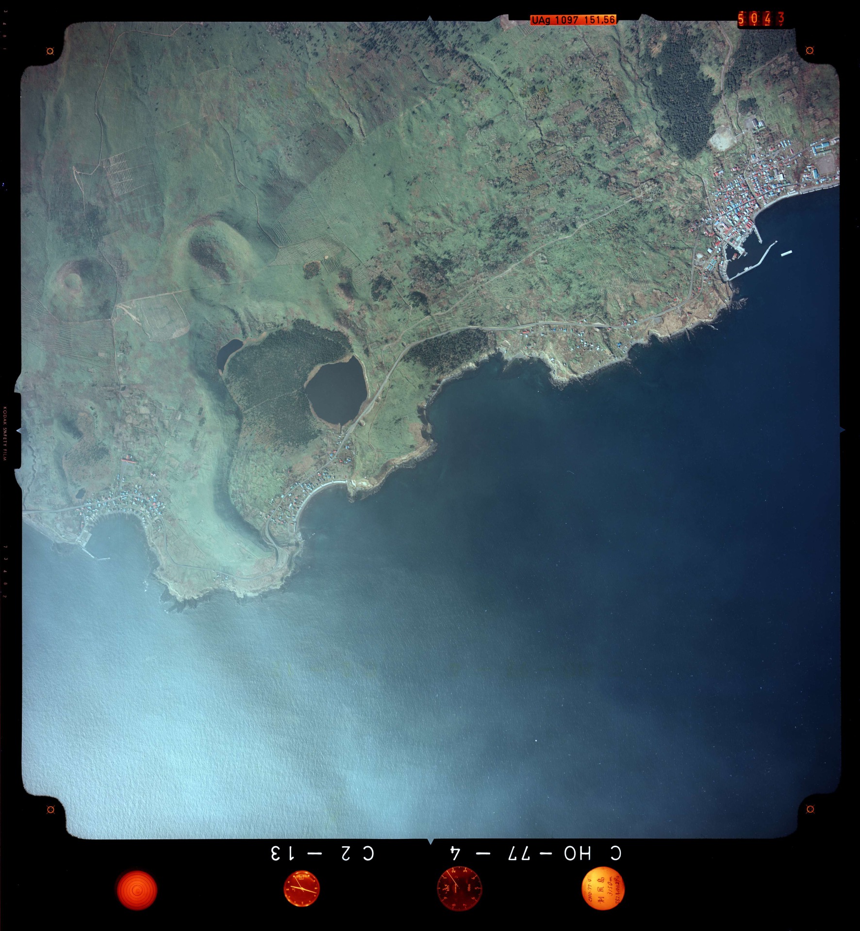 国土地理院 オタトマリ沼（北海道利尻郡利尻富士町） 空撮写真 1977年10月29日