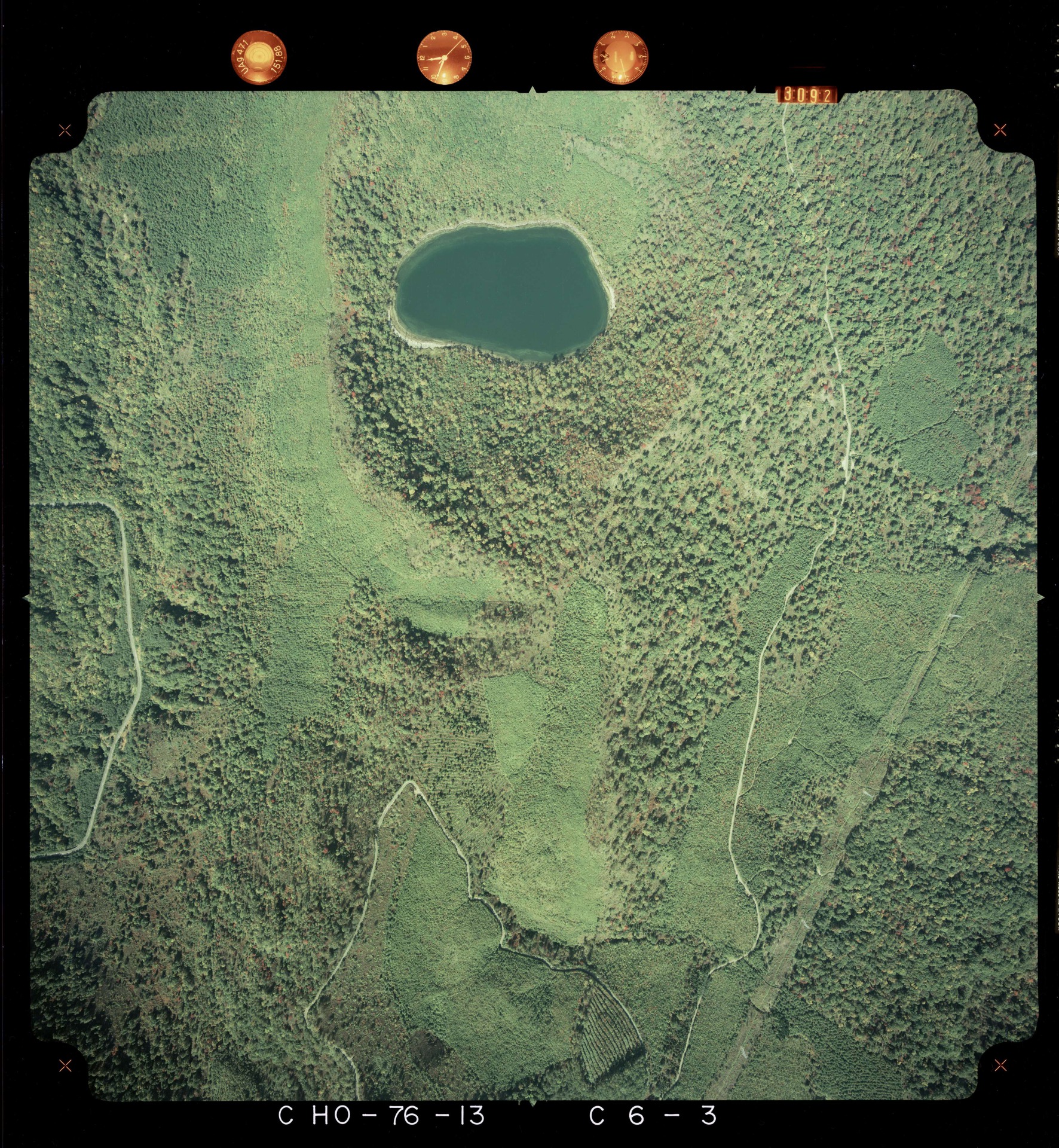 国土地理院 橘湖（北海道白老郡白老町） 空撮写真 1976年10月5日