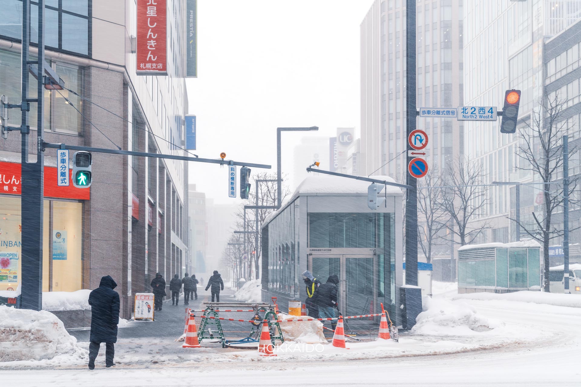 札幌駅前通地下歩行空間（チカホ）6番出口 写真1