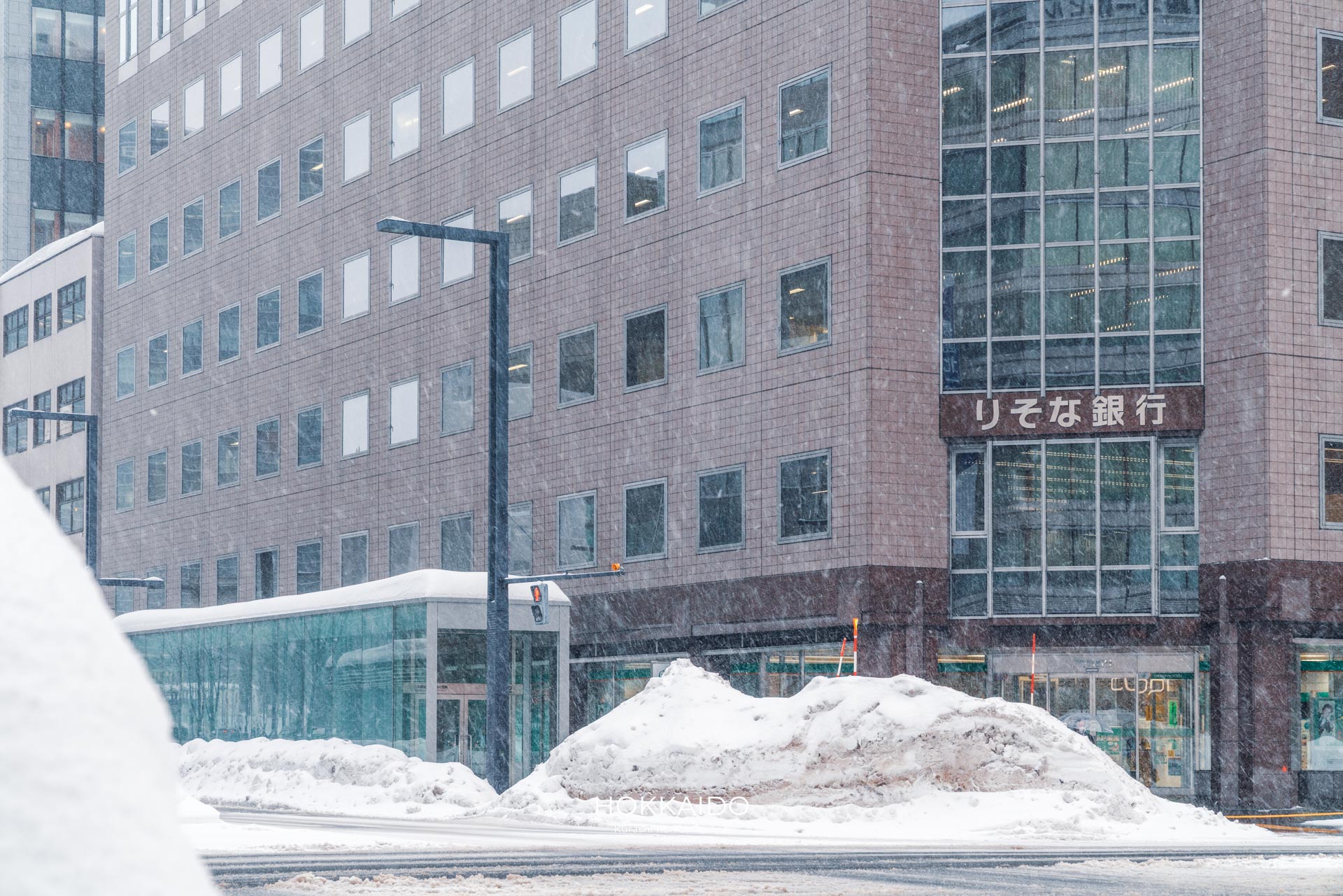 札幌駅前通地下歩行空間（チカホ）12番出口 写真1